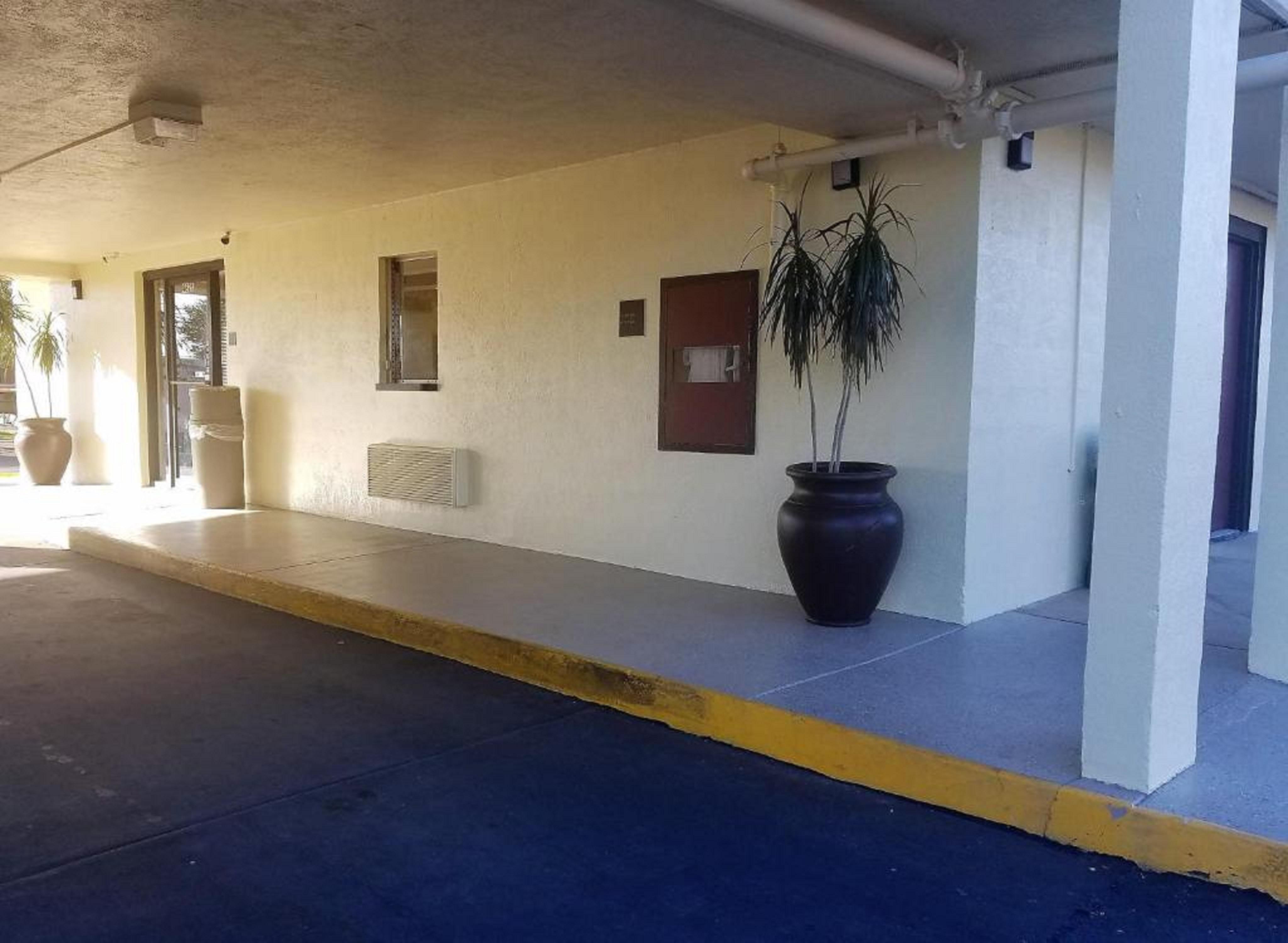 Red Roof Inn San Antonio Northeast - Rittiman Rd מראה חיצוני תמונה