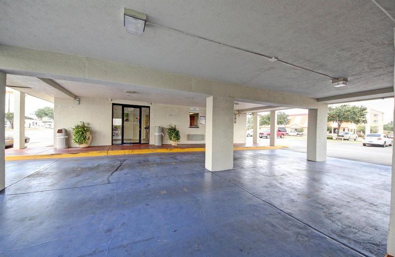 Red Roof Inn San Antonio Northeast - Rittiman Rd מראה חיצוני תמונה