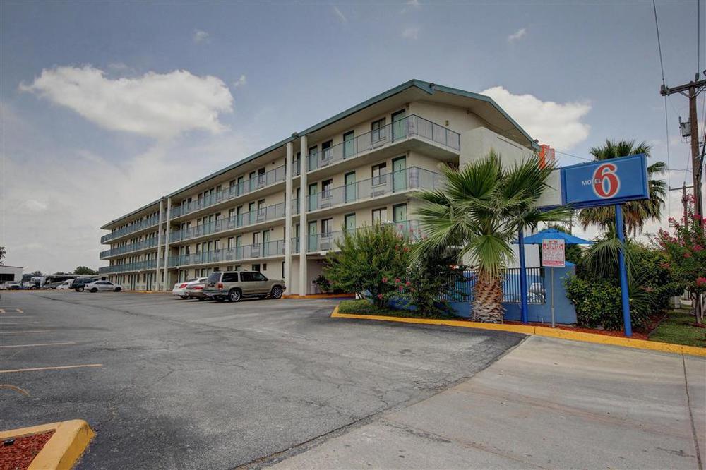 Red Roof Inn San Antonio Northeast - Rittiman Rd מראה חיצוני תמונה